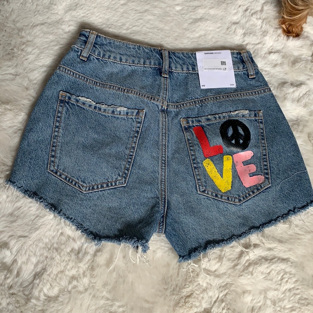 Garage festival high-rise shorts